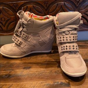 RAMPAGE Beige Wedge Sneakers. BRAND NEW